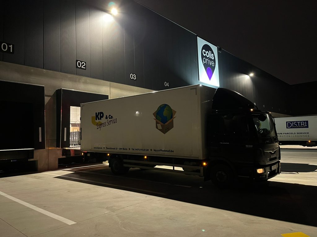 Vrachtwagen, logistiek vervoer, Kp&co Express Service Gingelom. opslag en leveringen