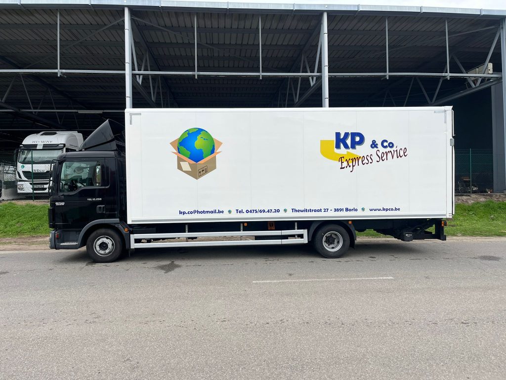 Vrachtwagen, transport firma, logistiek vervoer, Kp&co Express Service Gingelom. opslag en leveringen