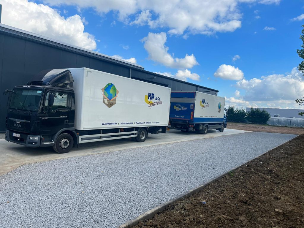 Vrachtwagen, transport firma, logistiek vervoer, Kp&co Express Service Gingelom. opslag en leveringen